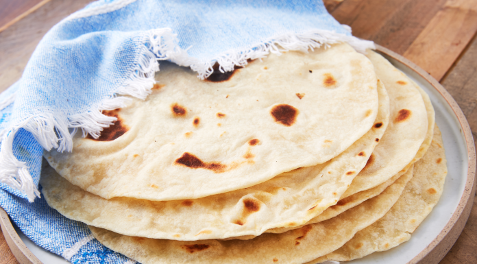 Tortilla con tronquitos de mar