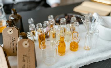 Union City Perfumer Crafts Bespoke Scents for Clients