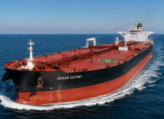 EE.UU. ataca petroleros iraníes en el estrecho de Ormuz
