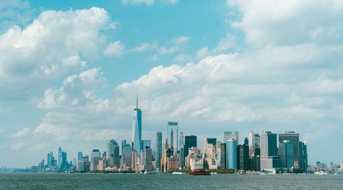 Breathtaking view of Manhattan skyline across the Hudson River on a clear day.