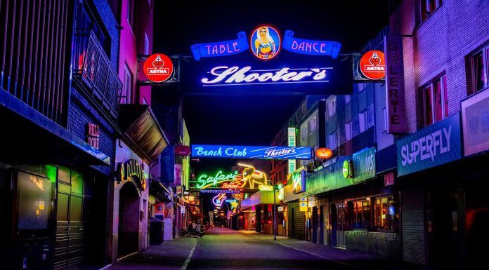 Best Bars in Hoboken for a Night Out (2026 Guide) Explore the vibrant neon-lit streets of Hamburg's famous Reeperbahn district at night.