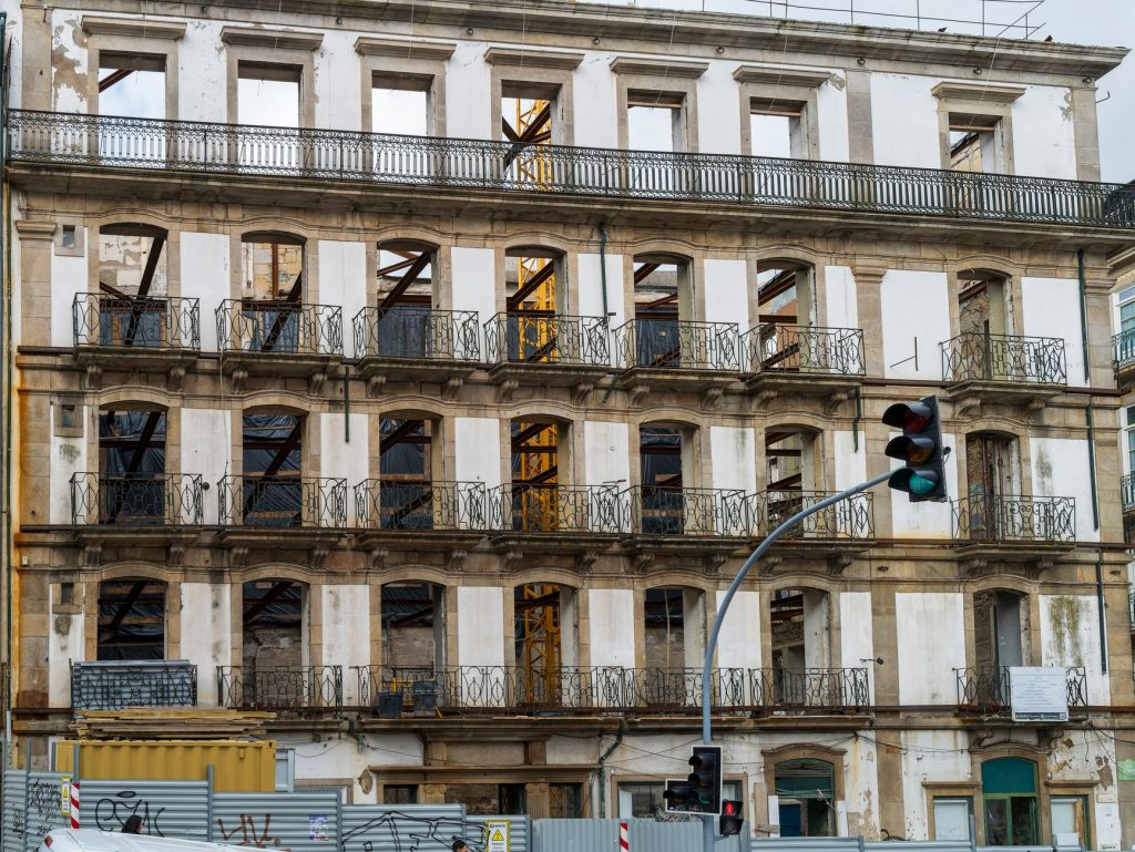 Renovation project of a historic facade in Porto, Portugal showcasing adaptive reuse and heritage preservation.